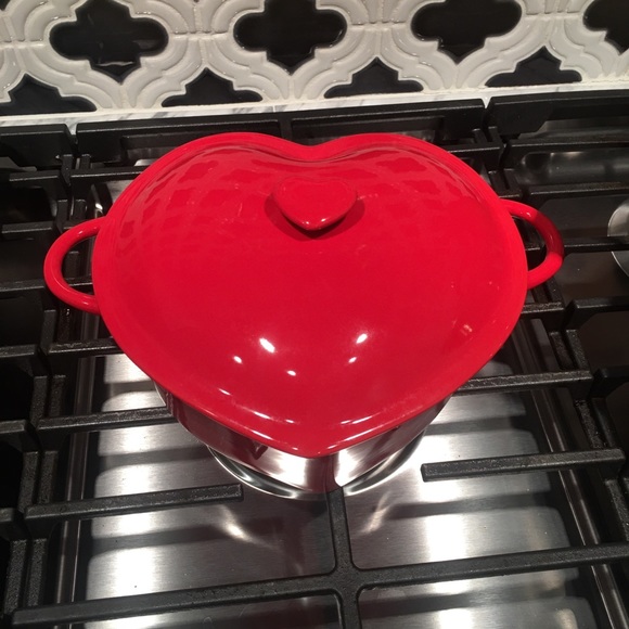 Heart oven safe ceramic dish!❤️ - Picture 6 of 8
